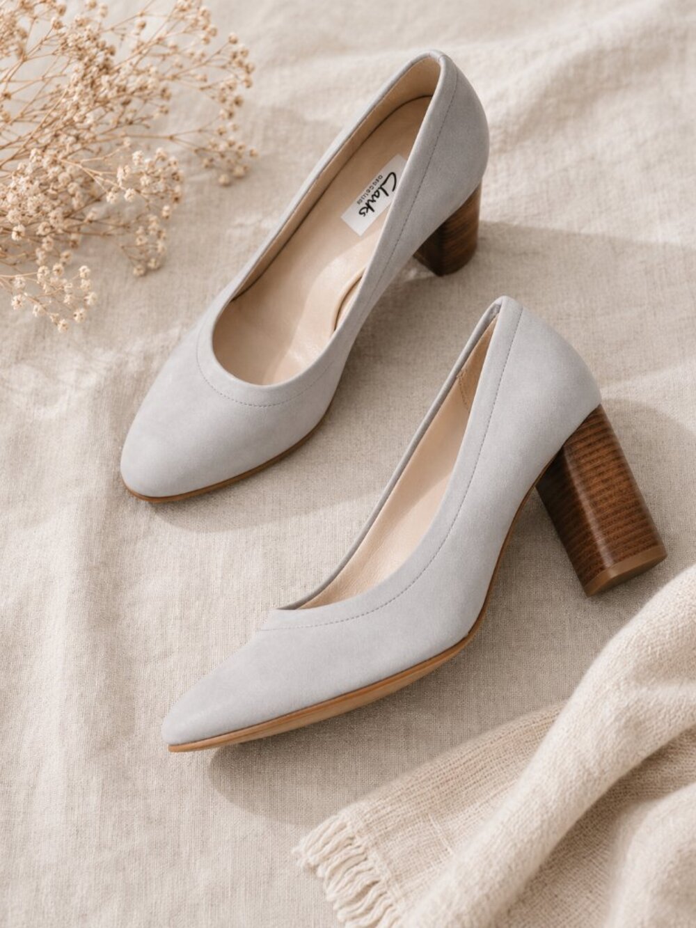 Clarks Grace Eva Leather Block Heel Pump Light Gray Size 9.5